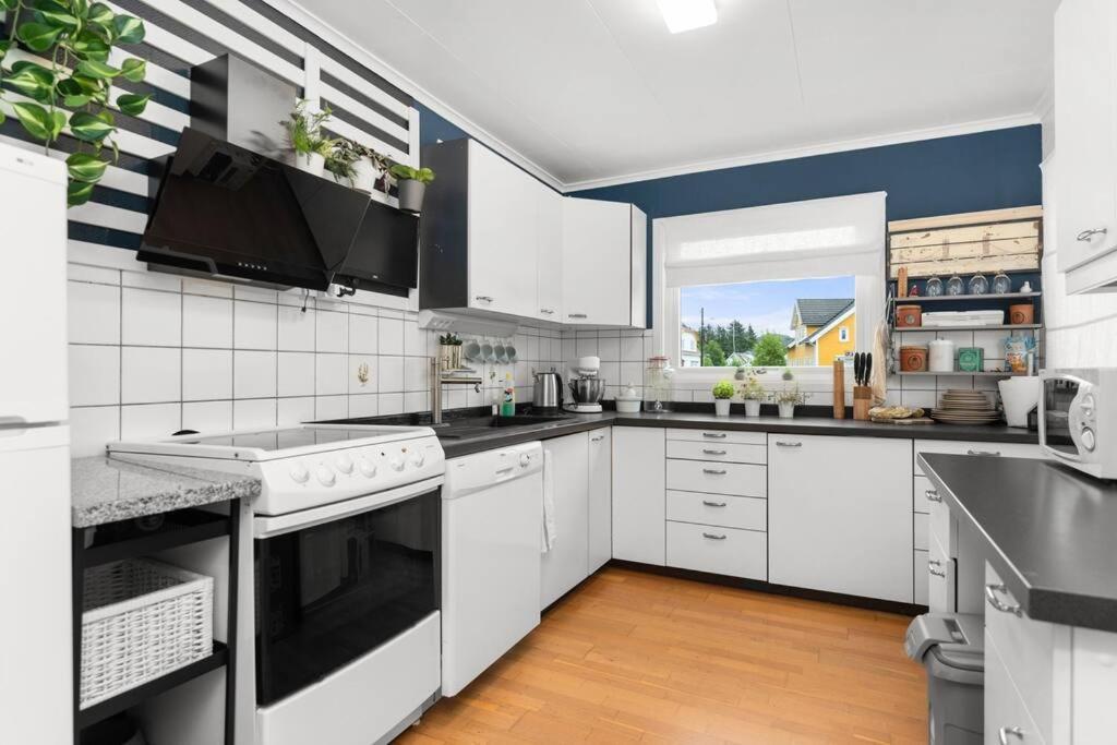 Family-Friendly Home Near Canal Spangereid 外观 照片